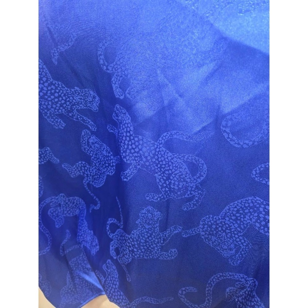 Umgee‎ Royal Blue Satin Jacquard Leopard V-Neck Dolman Sleeve Blouse S - Picture 3 of 4